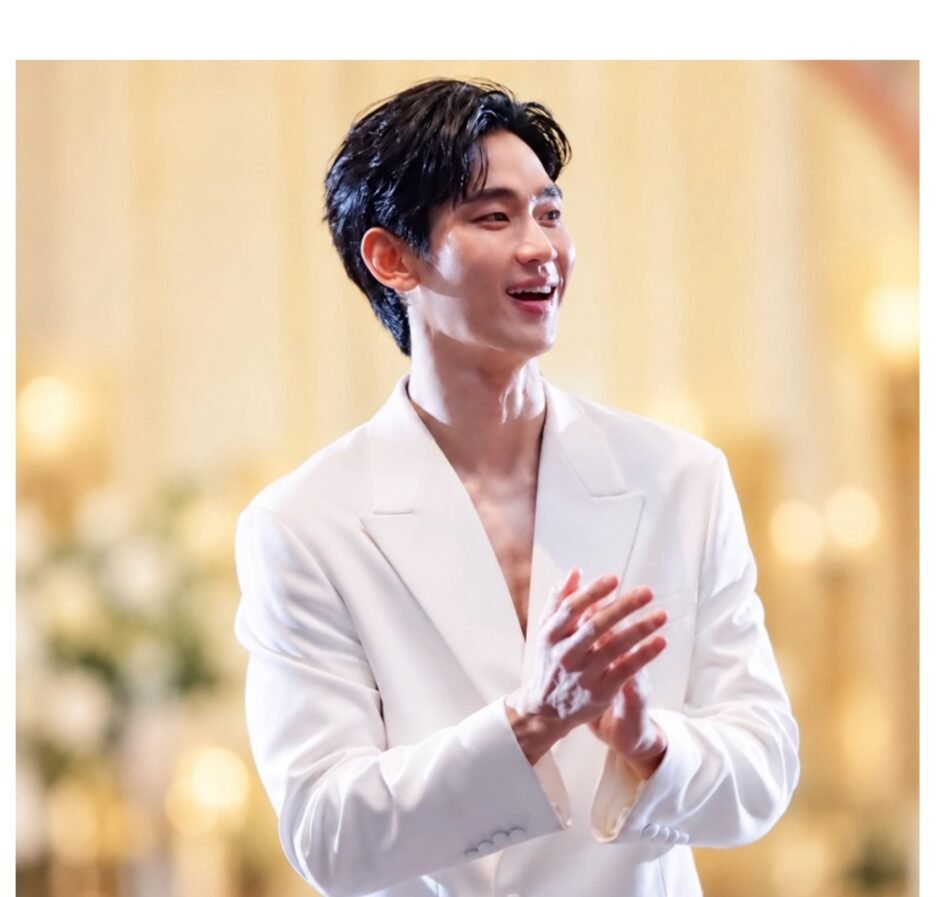 TMA 국내 첫 공식석상을 앞둔 배우 김수현 복귀 2026 공식 사진