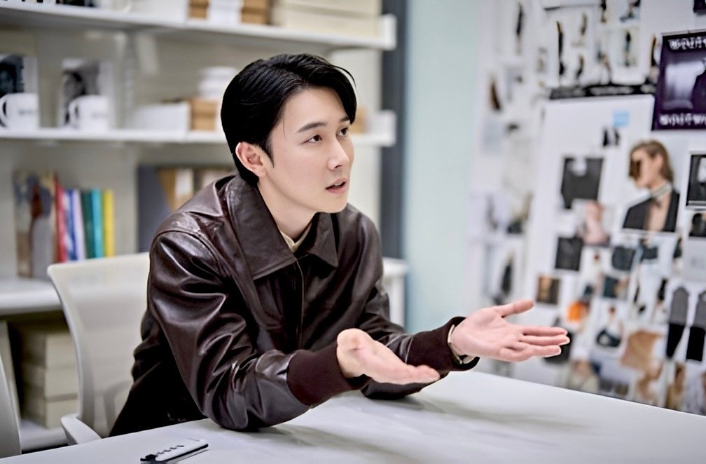 영화 인턴 한국판 영환역 김준한